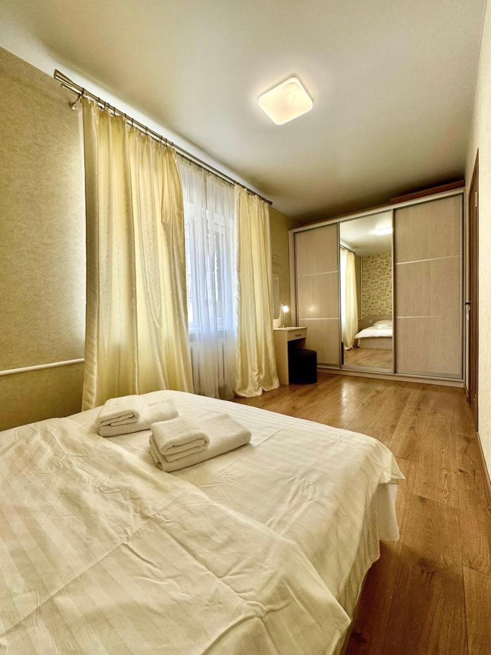 Apartpoltava Витончені Апартаменти Біля Лялькового Театру, Звітна Документація Для Відрядження, Банківський Чек Exteriér fotografie